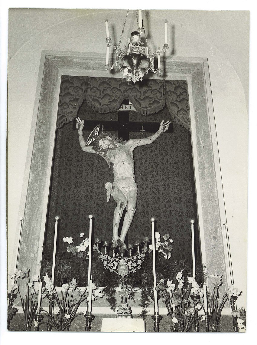 crocifisso-dopo-ricostruzione-chiesa.jpg crocifisso-dopo-ricostruzione-chiesa